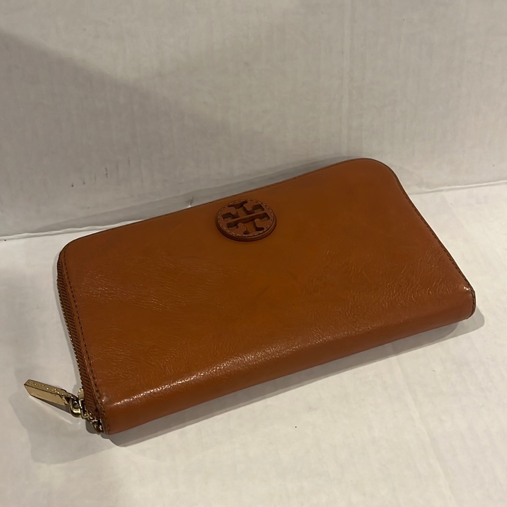 Tory Burch Zip Wallet